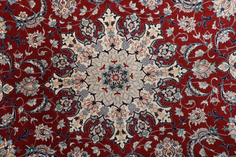 Isfahan Persian Rug 150 × 226 cm, Wool and Silk, hand-knotted — view 9