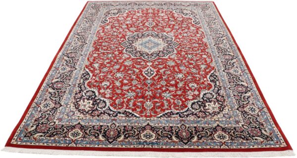 Isfahan Persian Rug 170 × 255 cm, Wool and Silk, hand-knotted — view 2