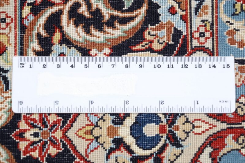 Isfahan Persian Rug 170 × 255 cm, Wool and Silk, hand-knotted — view 11