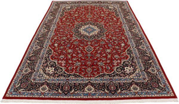 Isfahan Persian Rug 170 × 255 cm, Wool and Silk, hand-knotted — view 7