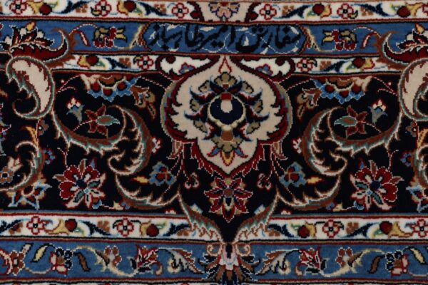 Isfahan Persian Rug 170 × 255 cm, Wool and Silk, hand-knotted — view 8