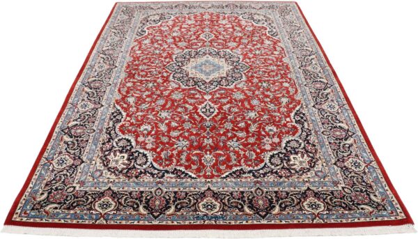 Isfahan Persian Rug 170 × 256 cm, Wool and Silk, hand-knotted — view 2