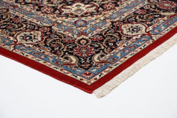 Isfahan Persian Rug 170 × 256 cm, Wool and Silk, hand-knotted — view 6