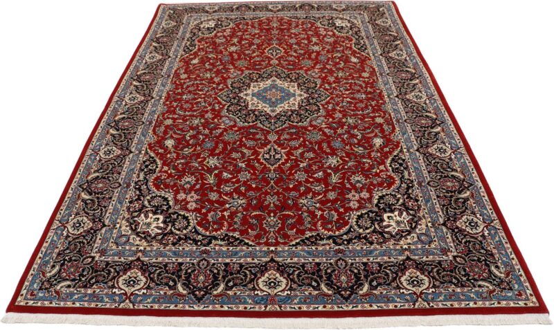 Isfahan Persian Rug 170 × 256 cm, Wool and Silk, hand-knotted — view 7