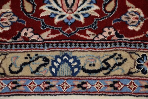 Isfahan Persian Rug 172 × 247 cm, Wool and Silk, hand-knotted — view 12