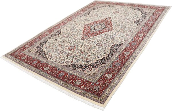 Isfahan Persian Rug 172 × 247 cm, Wool and Silk, hand-knotted — view 3