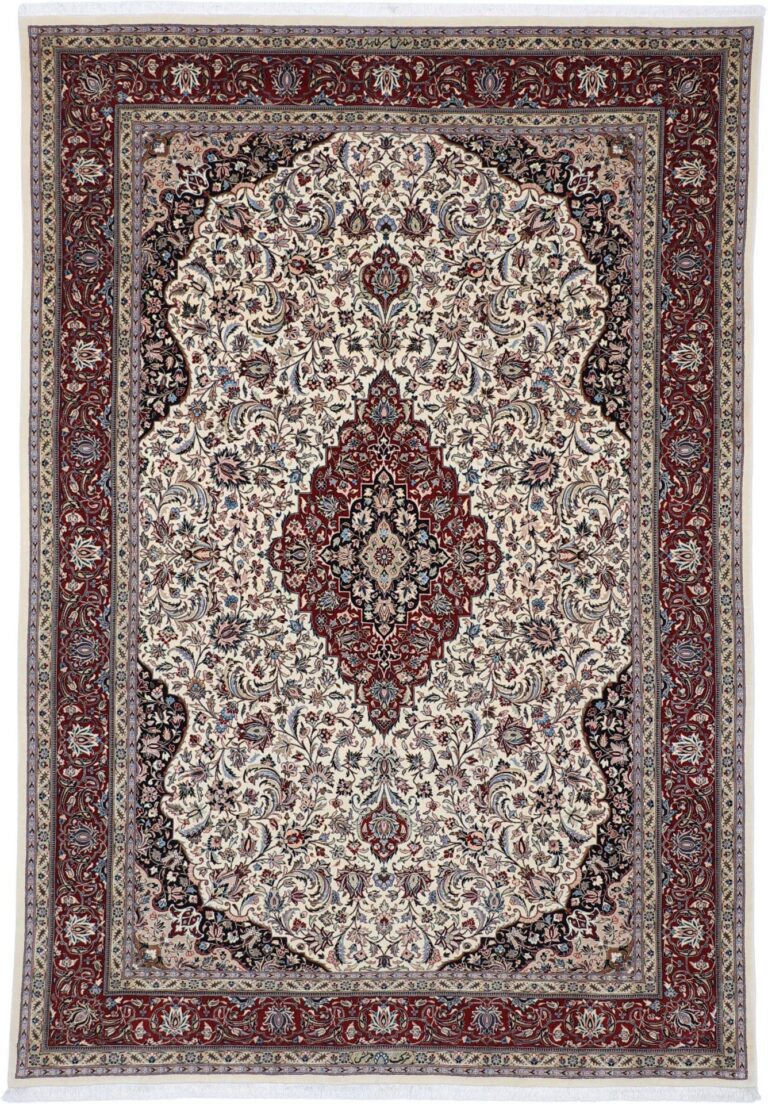 Isfahan Persian Rug 172 × 247 cm, Wool and Silk, hand-knotted
