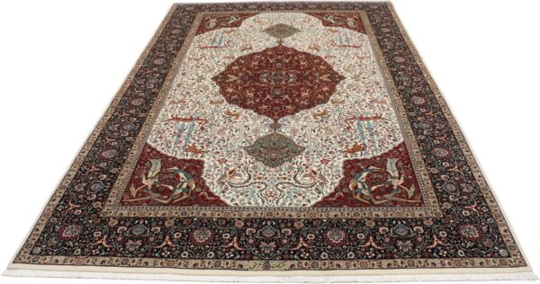 Isfahan Persian Rug 172 × 267 cm, Wool and Silk, hand-knotted — view 7