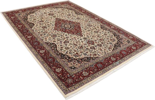 Isfahan Persian Rug 175 × 245 cm, Wool and Silk, hand-knotted — view 4