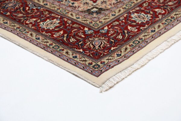 Isfahan Persian Rug 175 × 245 cm, Wool and Silk, hand-knotted — view 6
