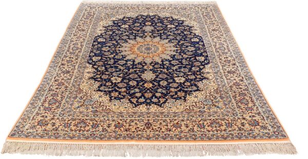 Isfahan Persian Rug 199 × 300 cm, Wool, hand-knotted — view 2 Isfahan Persian Rug 199 × 300 cm, Wool, hand-knotted — view 2