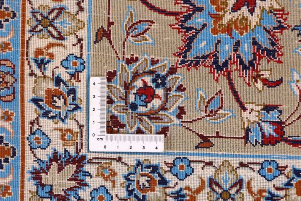 Isfahan Persian Rug 199 × 300 cm, Wool, hand-knotted — view 9 Isfahan Persian Rug 199 × 300 cm, Wool, hand-knotted — view 9