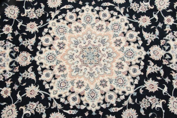Isfahan Persian Rug 305 × 200 cm, wool & silk, hand-knotted — view 3 Isfahan Persian Rug 305 × 200 cm, wool & silk, hand-knotted — view 3