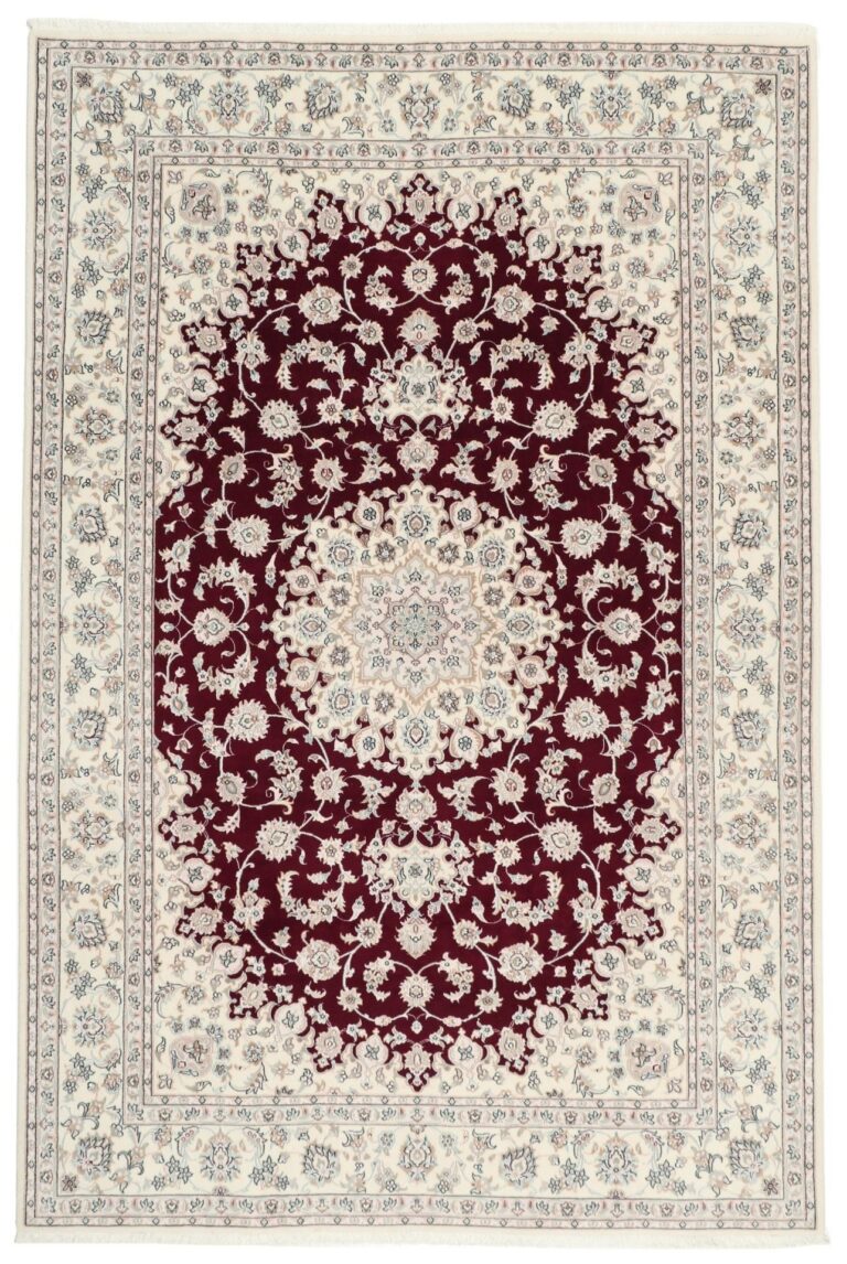 Isfahan Persian Rug 302 × 201 cm, wool & silk, hand-knotted
