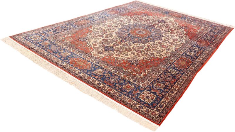 Isfahan Persian Rug 309 × 405 cm, Wool, hand-knotted — view 3
