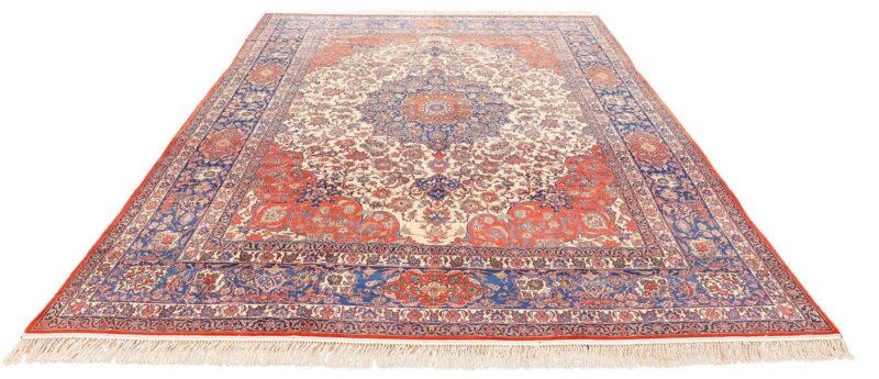 Isfahan Persian Rug 309 × 405 cm, Wool, hand-knotted — view 4
