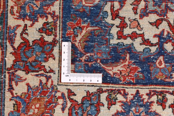 Isfahan Persian Rug 309 × 405 cm, Wool, hand-knotted — view 9