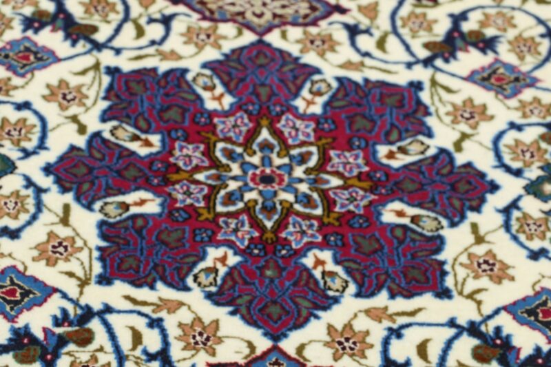 Isfahan Persian Rug 70 × 98 cm, Wool and Silk, hand-knotted — view 8