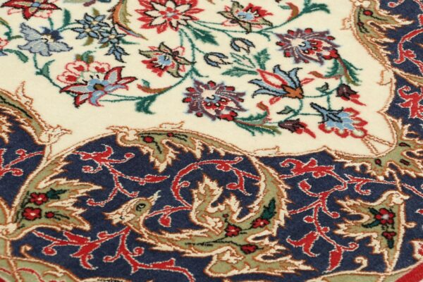 Isfahan Persian Rug 71 × 103 cm, Wool and Silk, hand-knotted — view 5