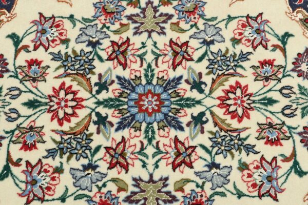 Isfahan Persian Rug 71 × 103 cm, Wool and Silk, hand-knotted — view 8