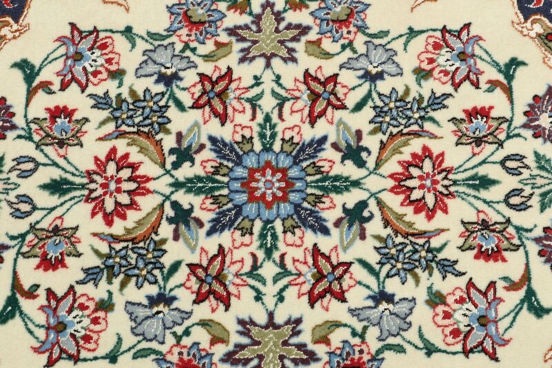 Isfahan Persian Rug 71 × 103 cm, Wool and Silk, hand-knotted — view 8