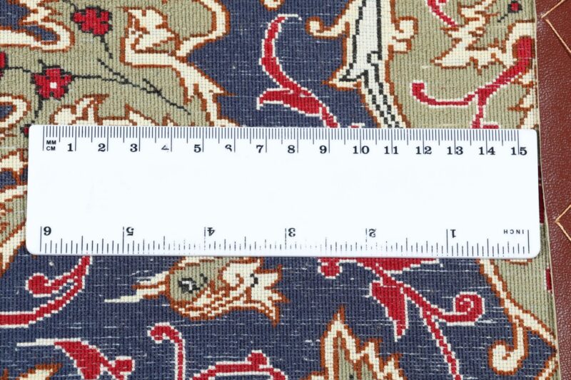 Isfahan Persian Rug 71 × 103 cm, Wool and Silk, hand-knotted — view 10