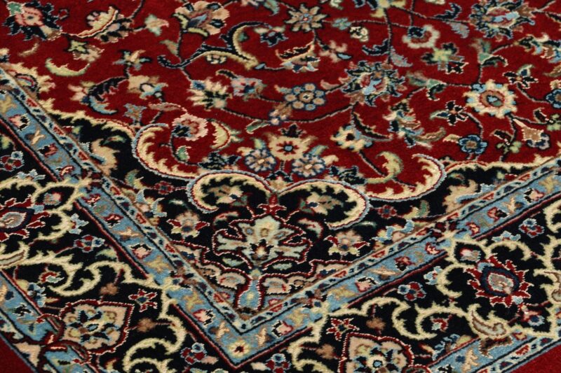 Isfahan Persian Rug 78 × 127 cm, Wool and Silk, hand-knotted — view 5