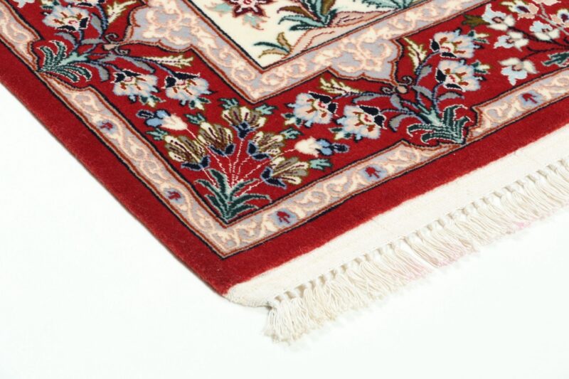 Isfahan Persian Rug 80 × 128 cm, Wool and Silk, hand-knotted — view 6