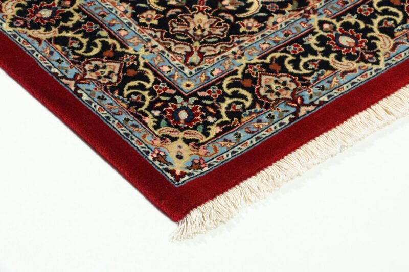 Isfahan Persian Rug 82 × 128 cm, Wool and Silk, hand-knotted — view 6