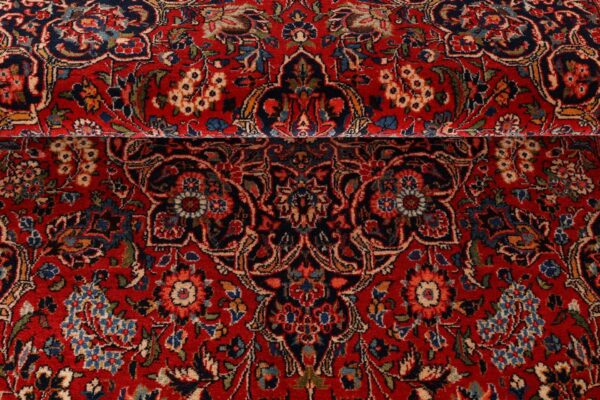 Kashan Persian Rug 127 × 210 cm, Wool, hand-knotted — view 8 Kashan Persian Rug 127 × 210 cm, Wool, hand-knotted — view 8