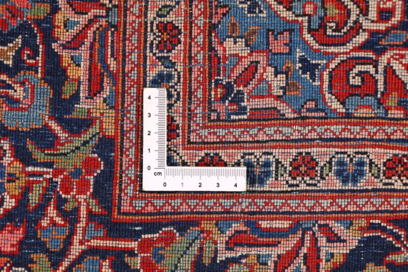 Kashan Persian Rug 127 × 210 cm, Wool, hand-knotted — view 9 Kashan Persian Rug 127 × 210 cm, Wool, hand-knotted — view 9