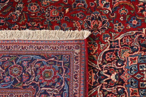 Kashan Persian Rug 133 × 225 cm, Wool, hand-knotted, antique — view 7 Kashan Persian Rug 133 × 225 cm, Wool, hand-knotted, antique — view 7