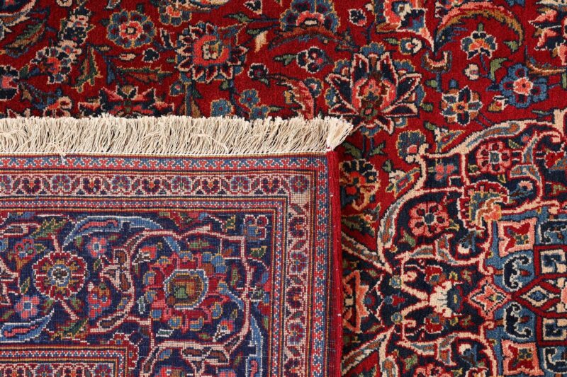 Kashan Persian Rug 133 × 225 cm, Wool, hand-knotted, antique — view 7 Kashan Persian Rug 133 × 225 cm, Wool, hand-knotted, antique — view 7