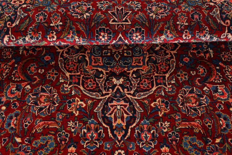 Kashan Persian Rug 133 × 225 cm, Wool, hand-knotted, antique — view 8 Kashan Persian Rug 133 × 225 cm, Wool, hand-knotted, antique — view 8