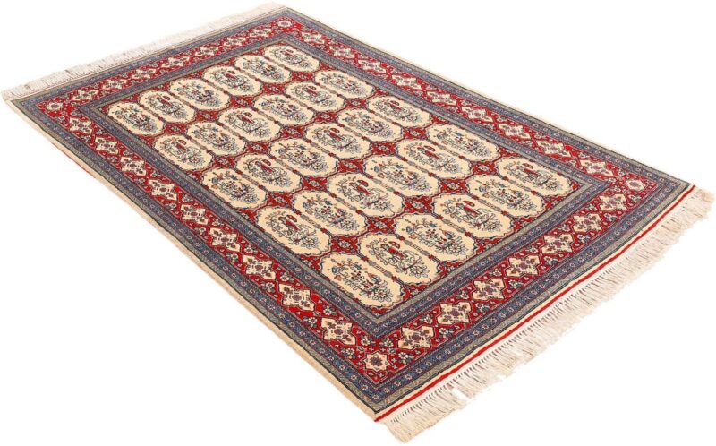 Kashan Persian Rug 134 × 202 cm, Wool, hand-knotted, antique — view 4 Kashan Persian Rug 134 × 202 cm, Wool, hand-knotted, antique — view 4