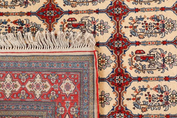 Kashan Persian Rug 134 × 202 cm, Wool, hand-knotted, antique — view 7 Kashan Persian Rug 134 × 202 cm, Wool, hand-knotted, antique — view 7