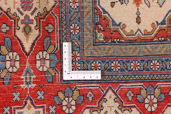Kashan Persian Rug 134 × 202 cm, Wool, hand-knotted, antique — view 9 Kashan Persian Rug 134 × 202 cm, Wool, hand-knotted, antique — view 9