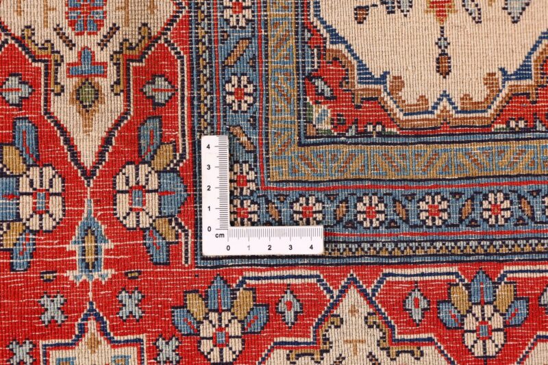 Kashan Persian Rug 134 × 202 cm, Wool, hand-knotted, antique — view 9 Kashan Persian Rug 134 × 202 cm, Wool, hand-knotted, antique — view 9