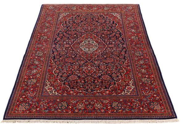 Kashan Persian Rug 135 × 194 cm, Wool, hand-knotted, antique — view 2