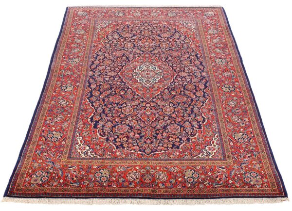 Kashan Persian Rug 135 × 194 cm, Wool, hand-knotted, antique — view 4