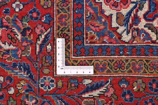 Kashan Persian Rug 135 × 194 cm, Wool, hand-knotted, antique — view 9