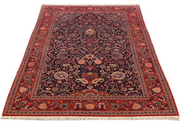 Kashan Persian Rug 135 × 215 cm, Wool, hand-knotted — view 2 Kashan Persian Rug 135 × 215 cm, Wool, hand-knotted — view 2