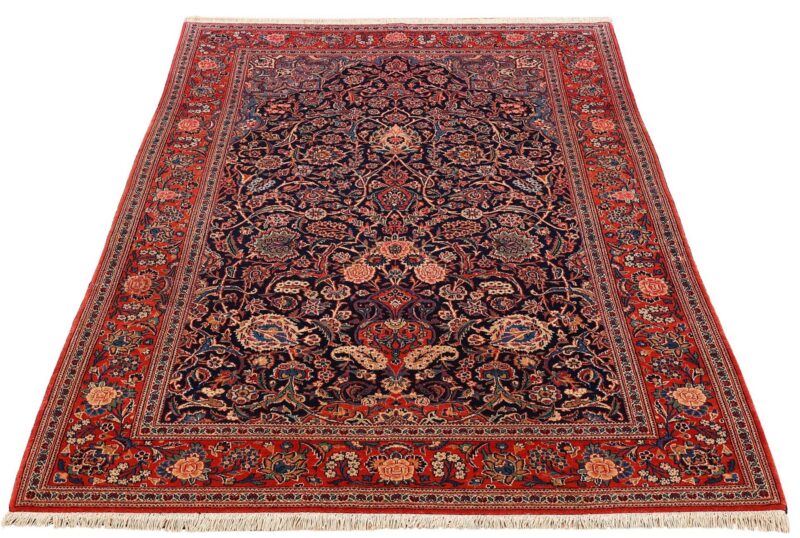 Kashan Persian Rug 135 × 215 cm, Wool, hand-knotted — view 2 Kashan Persian Rug 135 × 215 cm, Wool, hand-knotted — view 2