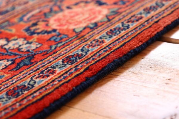 Kashan Persian Rug 135 × 215 cm, Wool, hand-knotted — view 7 Kashan Persian Rug 135 × 215 cm, Wool, hand-knotted — view 7
