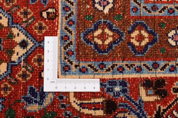 Moud Persian Rug 205 × 295 cm, Wool and Silk, hand-knotted — view 3