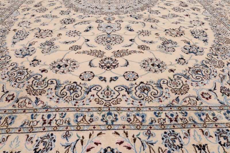 Nain Persian Rug 353 × 249 cm, wool & silk, hand-knotted — view 17
