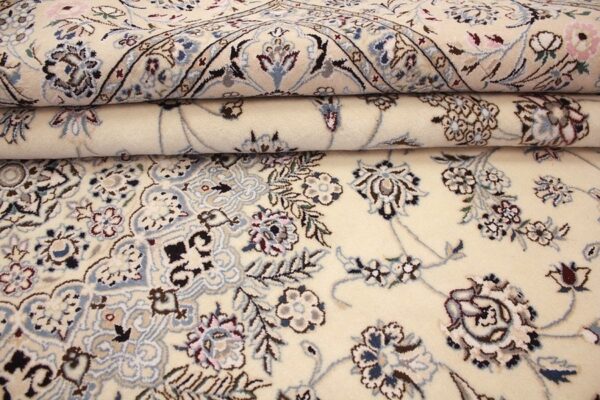 Nain Persian Rug 353 × 249 cm, wool & silk, hand-knotted — view 4