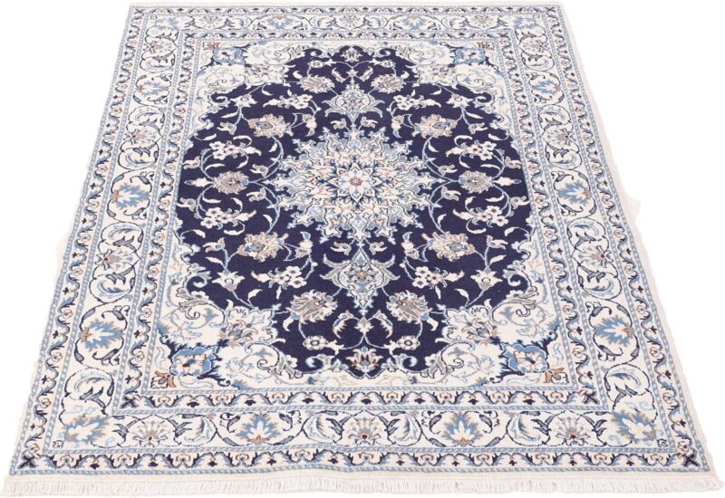 Nain Persian Rug 146 × 199 cm, Wool and Silk, hand-knotted — view 3 Nain Persian Rug 146 × 199 cm, Wool and Silk, hand-knotted — view 3