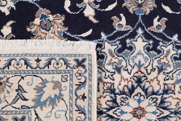 Nain Persian Rug 146 × 199 cm, Wool and Silk, hand-knotted — view 6 Nain Persian Rug 146 × 199 cm, Wool and Silk, hand-knotted — view 6
