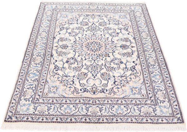 Nain Persian Rug 146 × 200 cm, Wool and Silk, hand-knotted — view 3